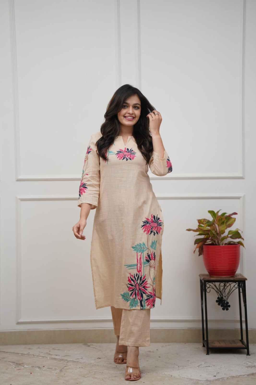 Suppar Sleave Women’s Cream Cotton Co-ords Set with Floral Embroidery | Straight Kurti with 3/4 Sleeves | Ethnic Casual Wear