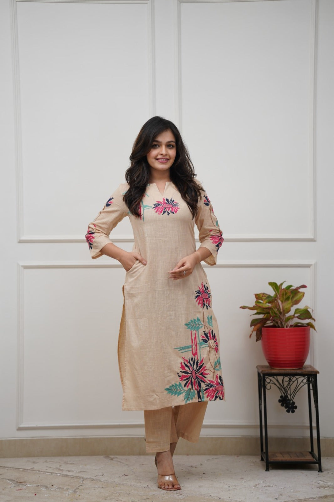 Suppar Sleave Women’s Cream Cotton Co-ords Set with Floral Embroidery | Straight Kurti with 3/4 Sleeves | Ethnic Casual Wear