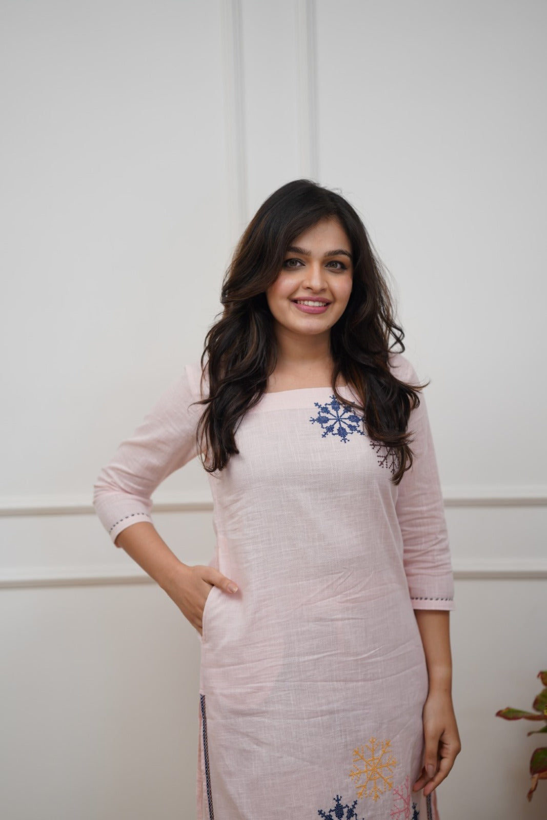 Suppar Sleave Women’s Pink Cotton Co-ords Set with Designer Floral Embroidery | Straight Kurti with 3/4 Sleeves | Ethnic Wear