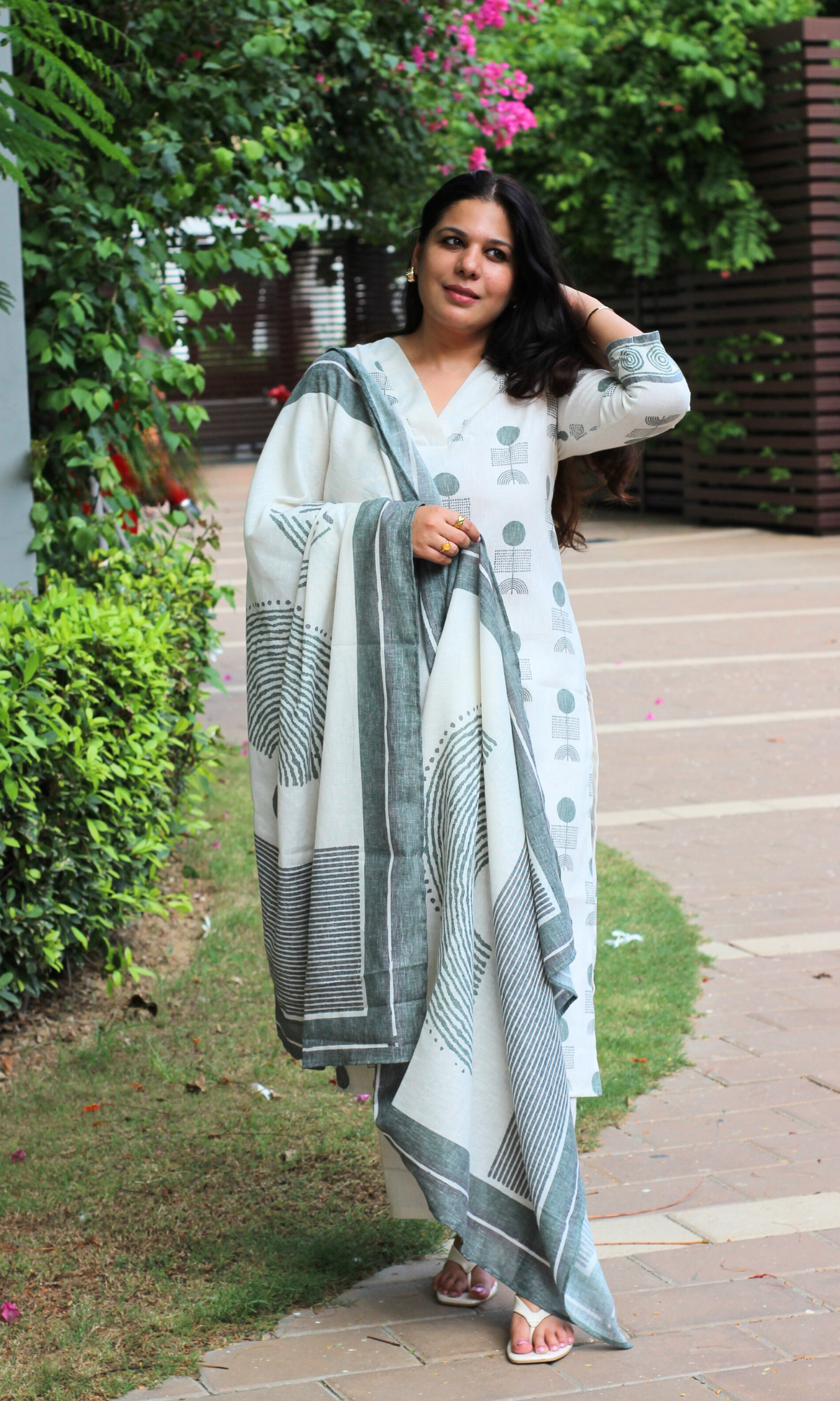 piludi Women’s Printed Kurta Pant Set with Dupatta Elegant Ethnic Wear Set for Casual & Festive Occasions